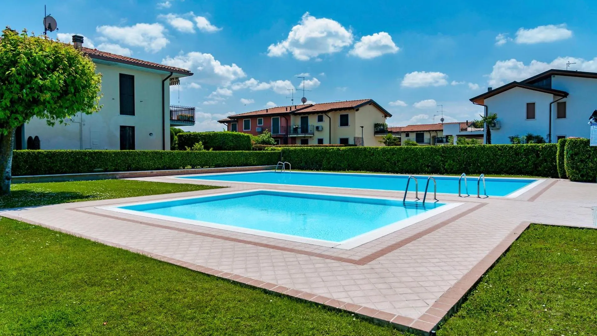 Caesar Apartment - Regarda Travel لاتيزي