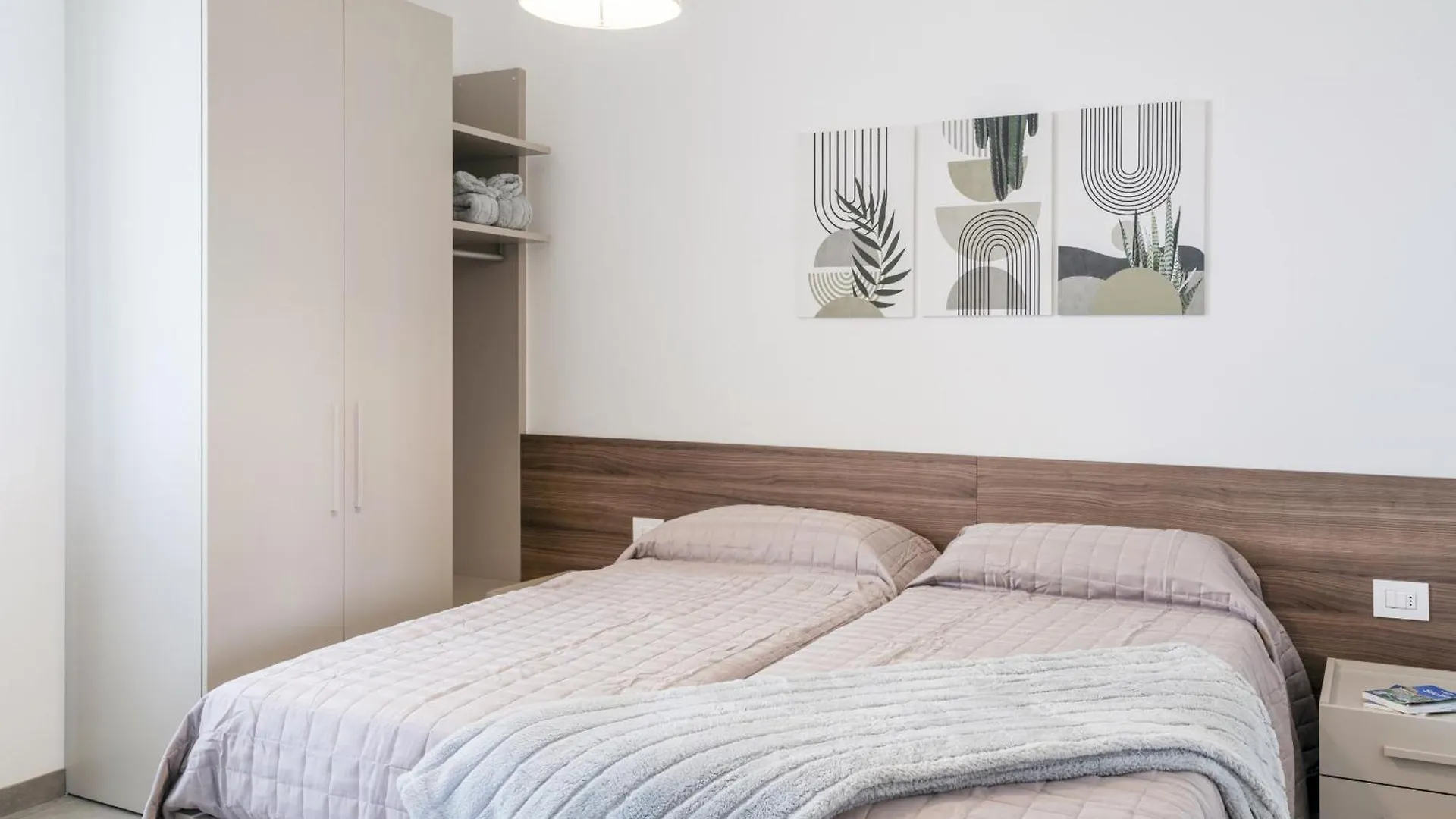 Caesar Apartment - Regarda Travel Lazise Italy